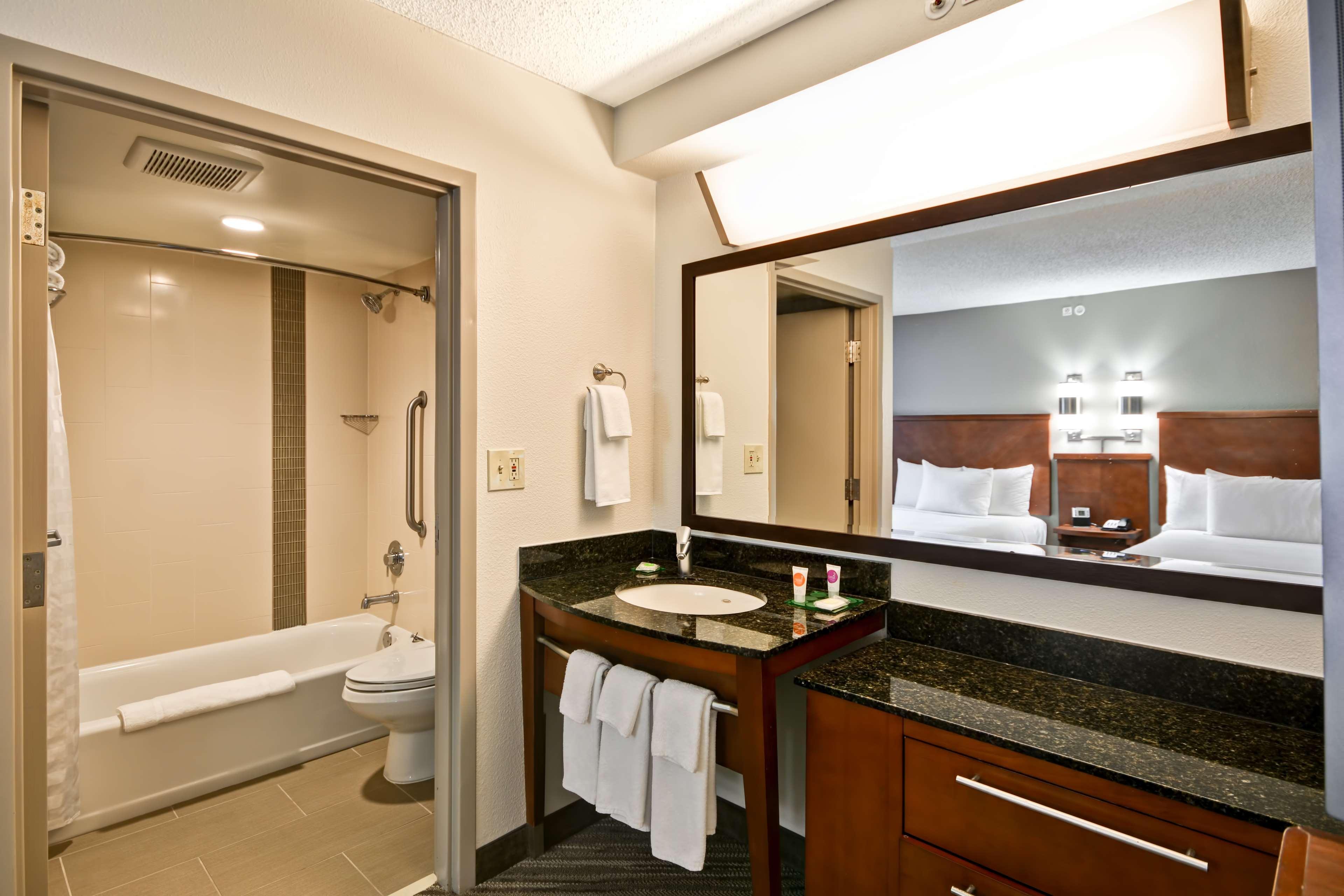 Hyatt Place Indianapolis Airport Eksteriør billede